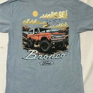 Ford Bronco Graphic Tee Light Blue Men's Large P2P 22-25 Small Hole in Armpit